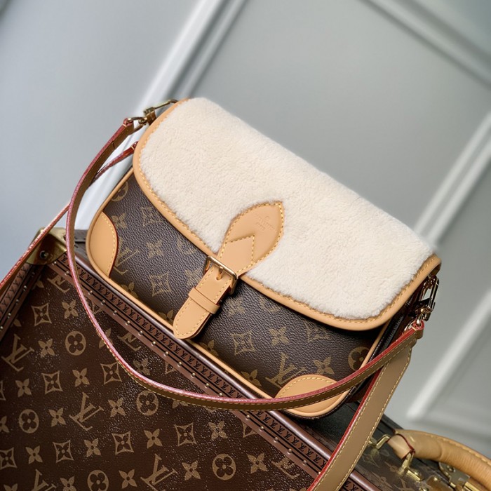 LOUIS VUITTON LV Women Handbag bag Crossbody Bags-1105156