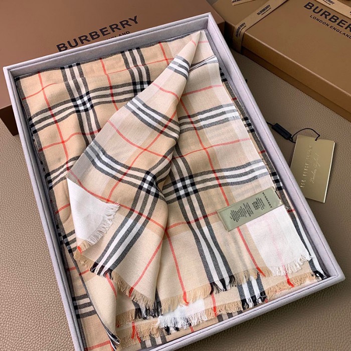 Burberry Autumn/Winter scarf-7417451