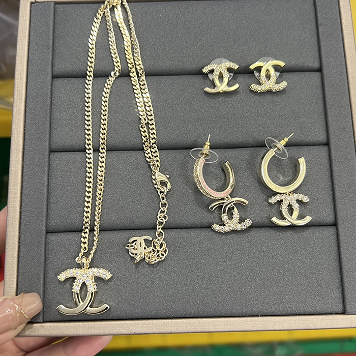 Chanel necklace and earring suit-5300350